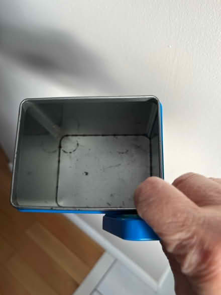 Photo of free Metal tin (Orléans) #2