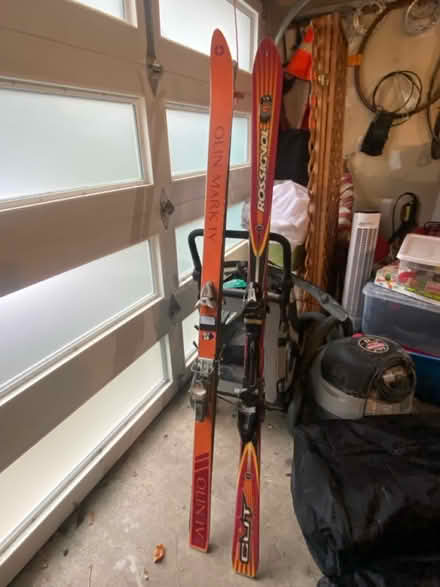 Photo of free Old school skis (Redmond) #1