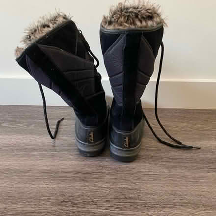 Photo of free Snow and hiking boots (women 5.5) (Bethesda, MD) #3