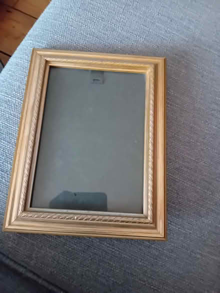 Photo of free Small photo frame (AB11) #1