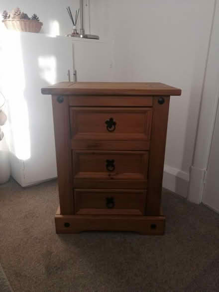 Photo of free real wood drawers/bedside cabinet (Chaddesden. Derby.) #1