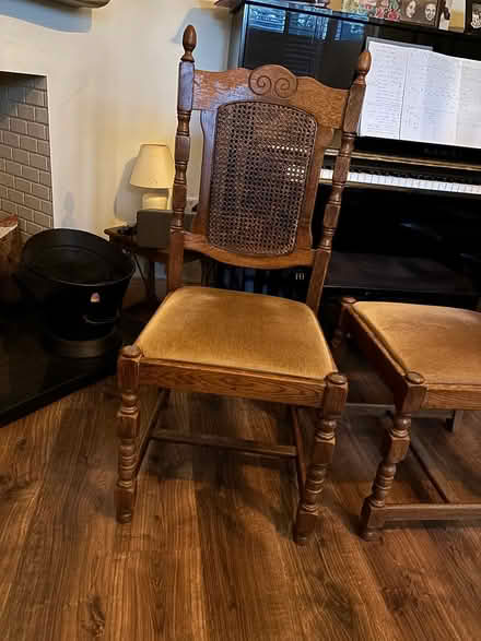 Photo of free 6 dining room chairs (Dublin 7) #4