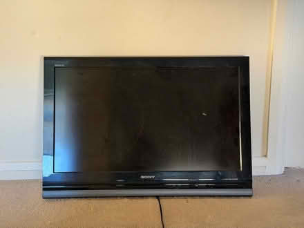 Photo of free 32” Sony TV/Screen (Canons Park HA8) #1