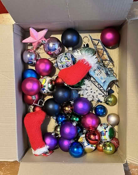 Photo of free Xmas tree decorations (BT6) #1