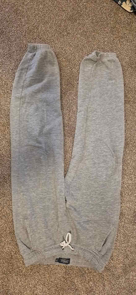 Photo of free Grey sweatpants (Clanfield) #1