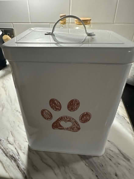 Photo of free Pet food storage tin (Borehamwood, WD6) #1