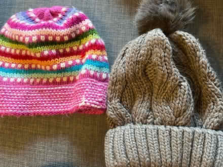 Photo of free Winter hats, gloves, scarf (Bermondsey SE16) #1