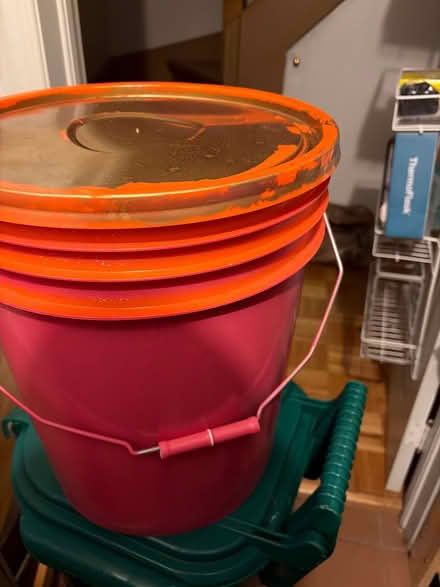 Photo of free Pale with lid (Mavis and Eglinton) #1