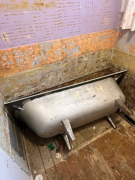 Photo of free Cast Iron Bath Tub (Downham BR1) #1