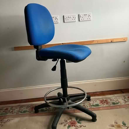 Photo of free office chair (Pill BS20) #1