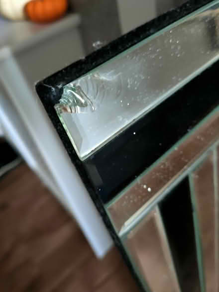 Photo of free Very large mirror (brinnington SK5) #3