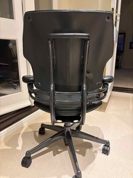 Photo of free Black office (GU9) #4