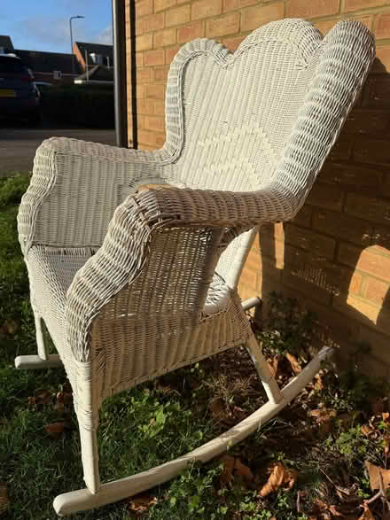 Photo of free Used white wicker chair (Queens Park MK40) #4