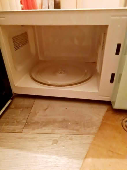 Photo of free Microwave (Harlesden) #2