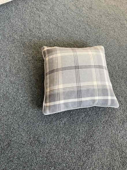 Photo of free 2 cushion (HP3 8BQ) #1