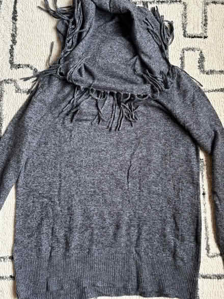 Photo of free 5 SMALL women’s sweaters (Rego Park) #4