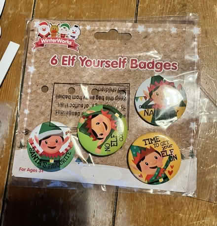 Photo of free 4 Elf badges (BT6) #1