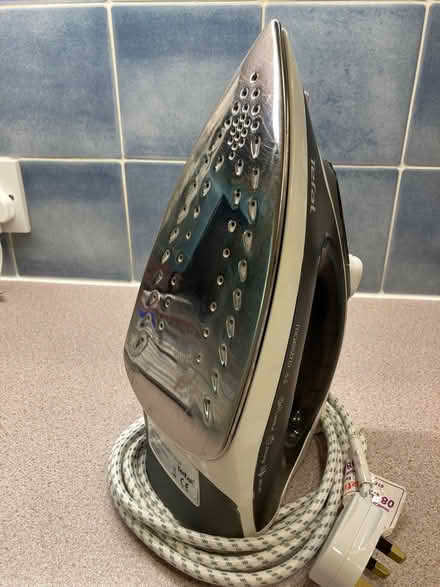 Photo of free Tefal steam iron and manual (Lamorbey DA15) #2