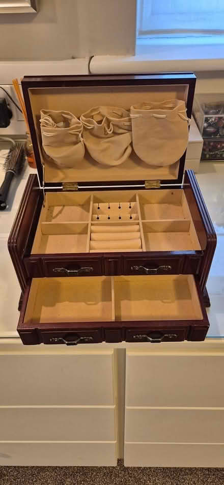 Photo of free Jewellery box (Clanfield) #2