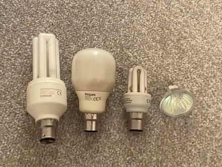 Photo of free Collection of light bulbs (Spacey Houses HG3) #1