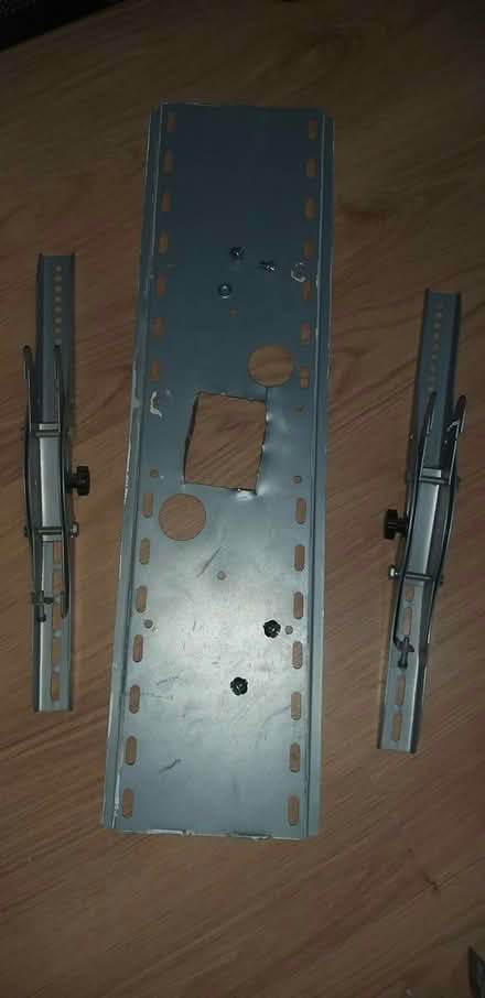 Photo of free TV Wall Bracket (Herne Hill, SE24) #1