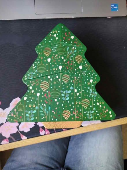 Photo of free Christmas tree tin (empty) (Roffey) #1