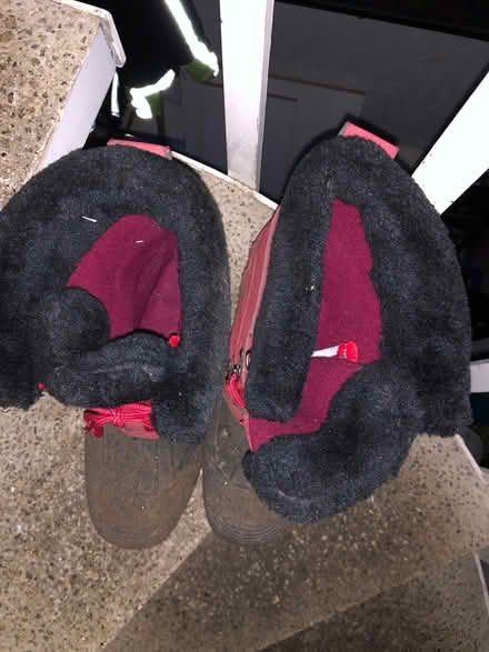 Photo of free Size 6 fur lined boots (Bromley BR1) #2