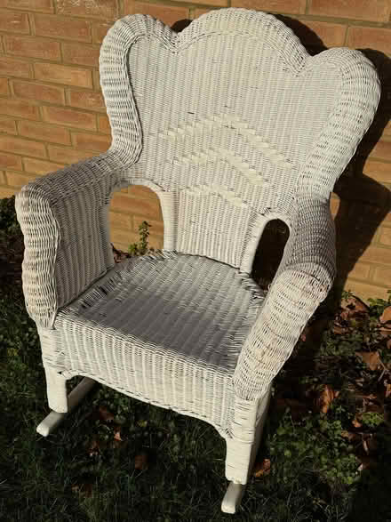 Photo of free Used white wicker chair (Queens Park MK40) #3