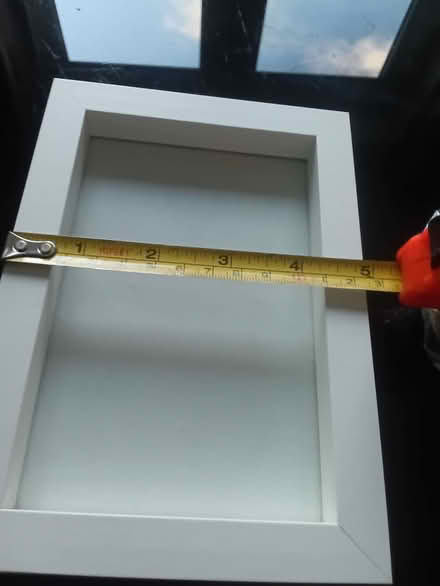 Photo of free white photo frame (Northop Hall CH7) #1