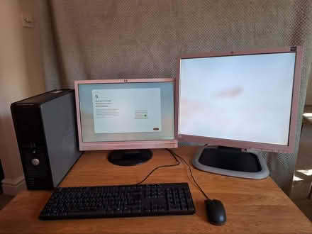 Photo of free Dual monitor computer with chromeOS Flex (Golden Triangle NR2) #1