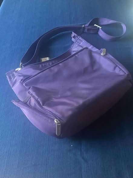 Photo of free Purse #2 (East side of Columbia) #2