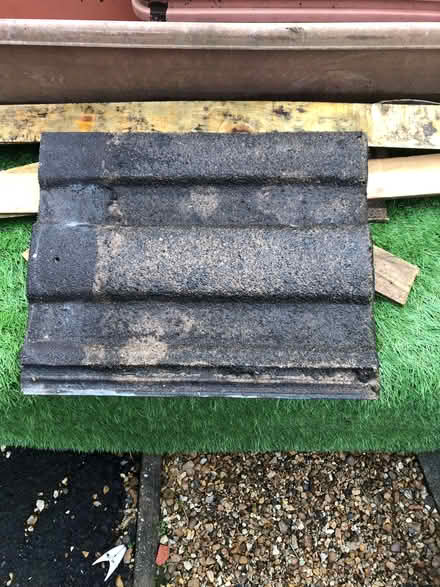 Photo of free Redlands roof tiles and edge caps (Blacksnape BB3) #2