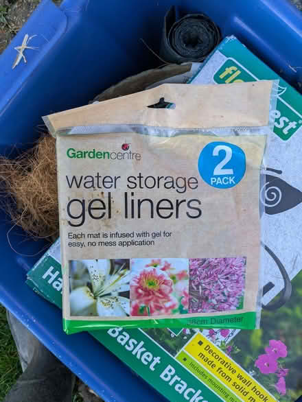 Photo of free Hanging Basket Kit (Barkham RG41) #3