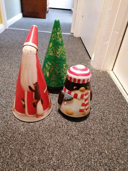 Photo of free Christmas themed empty tins (Langney BN23) #1