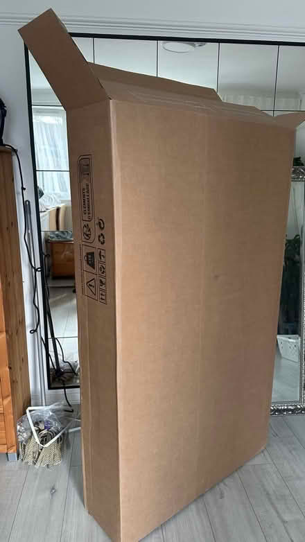 Photo of free Large cardboard box (New Eltham SE9) #1