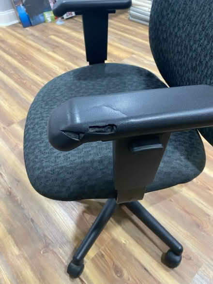 Photo of free Desk chair (Crownsville, MD) #2