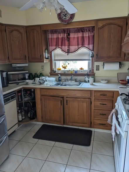 Photo of free Kitchen Cabinets (Belford, N.J.) #1
