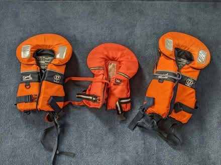 Photo of free Infant life jackets (Cutteslowe OX2) #1