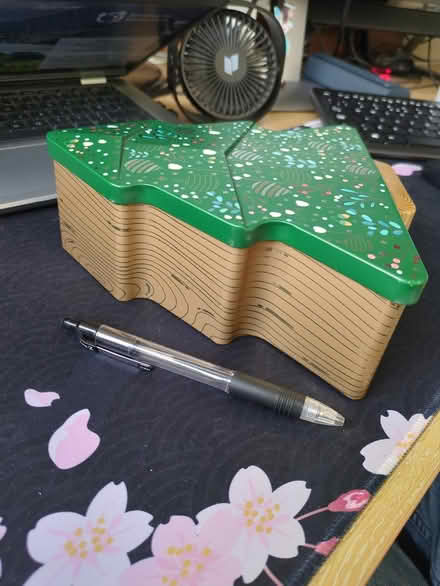 Photo of free Christmas tree tin (empty) (Roffey) #2