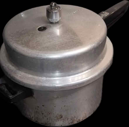 Photo of free Pressure cooker (Wd18) #2