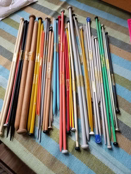 Photo of free Assorted vintage knitting needles (Nooklands PR2) #1
