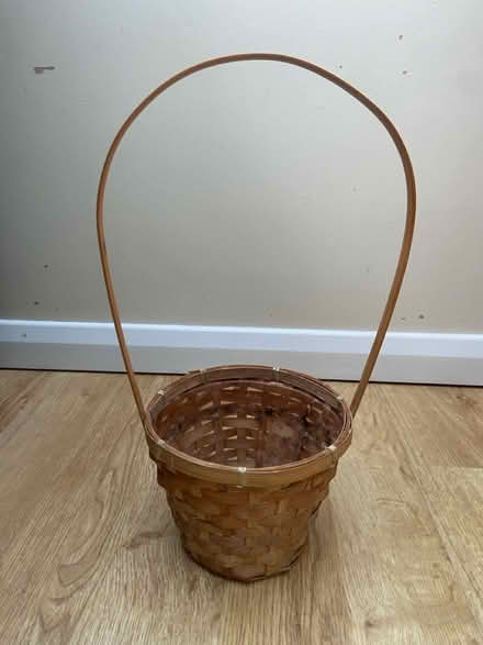 Photo of free Plant pot basket (St Albans AL1) #1
