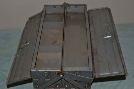 Photo of free Vintage Cantilever Toolbox (Knighton LE2) #2