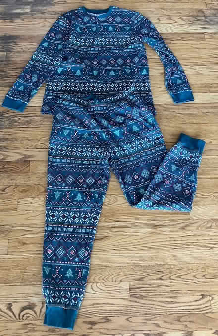 Photo of free Christmas pajamas adult L (North Golden) #1