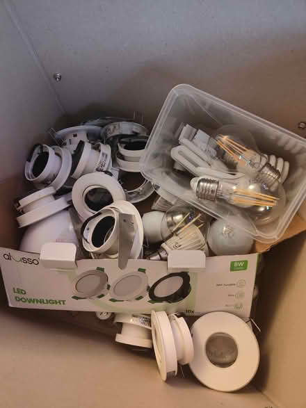 Photo of free Light fittings (Bloomfield) #1