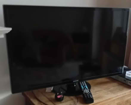 Photo of free Samsung tv (Frimley Green GU16) #1