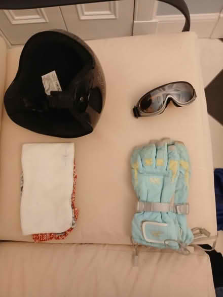 Photo of free Skiing Kit (Newhaven EH6) #1