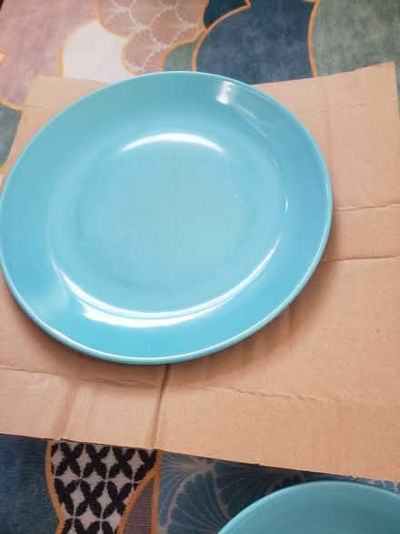 Photo of free 5 side plates 1 bowl (Wandsworth Common SW12) #2