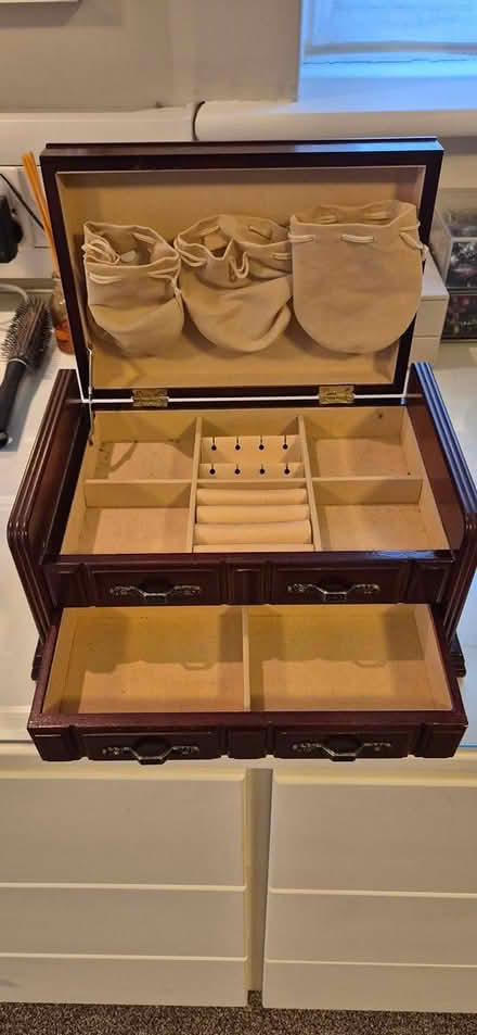 Photo of free Jewellery box (Clanfield) #1