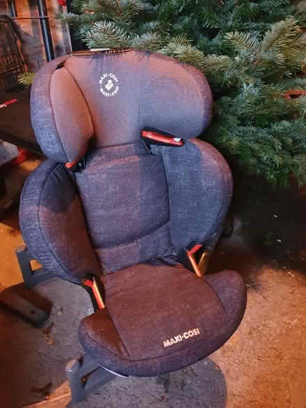 Photo of free Rodifix maximising car seat (Bruntsfield EH10) #1